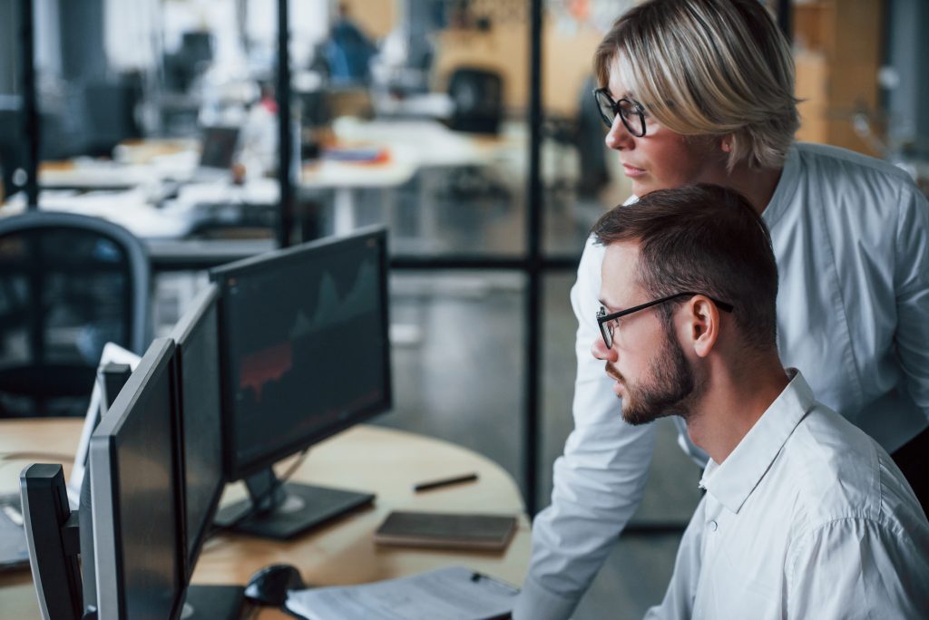 Contáctanos y te asesoraremos en tu Máquina virtual Azure